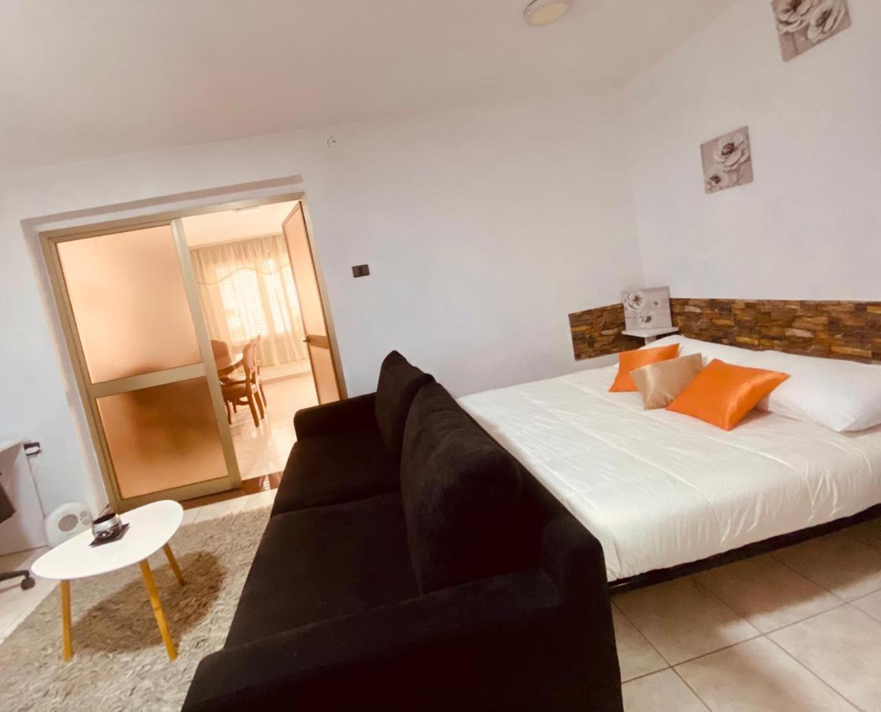 Apartment Tirana Bagian luar foto