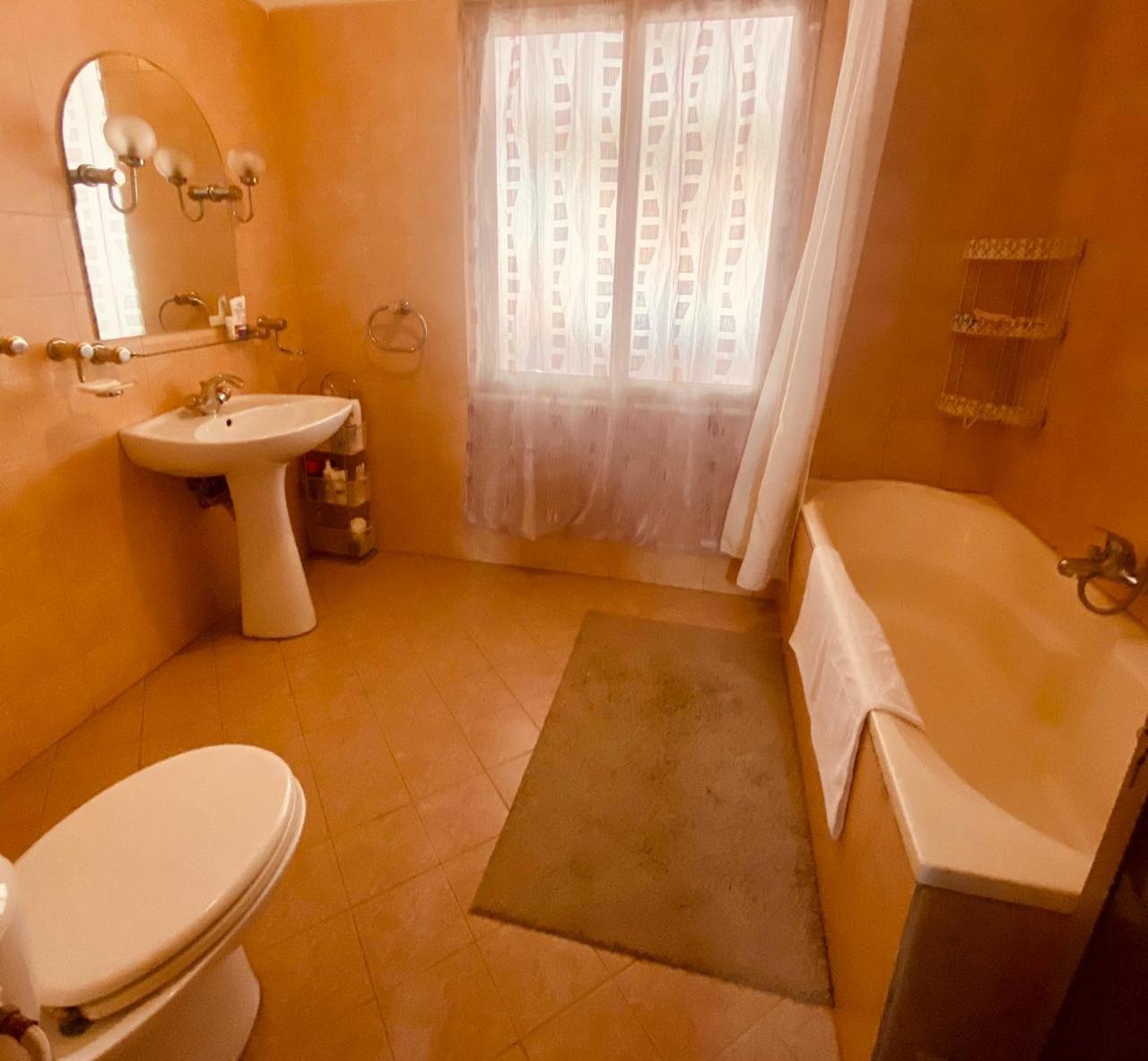 Apartment Tirana Bagian luar foto